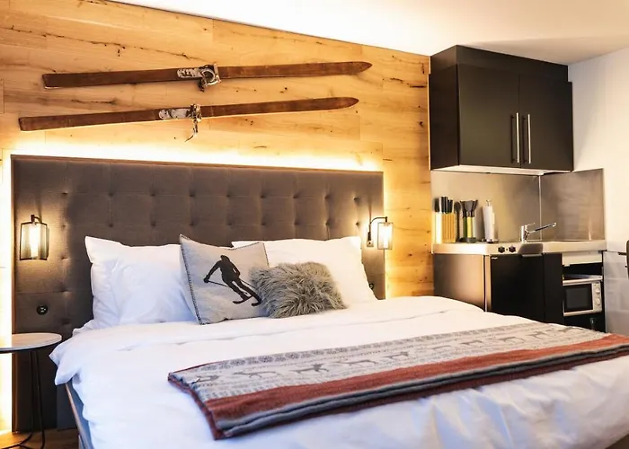 Wunderstay Alpine 403 Centric Studio Balcony/View